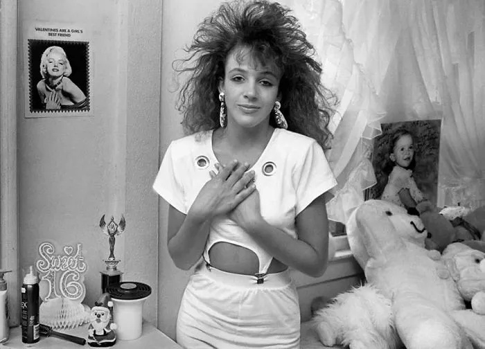 84 Intimate Portraits Of 1970s Rebellious Youth Captured By High School Teacher