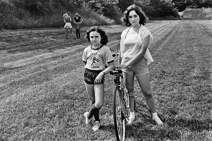 84 Intimate Portraits Of 1970s Rebellious Youth Captured By High School Teacher