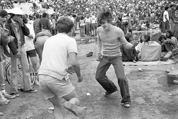 10+ Retratos íntimos de la juventud rebelde de los 70 captados por un profesor de instituto