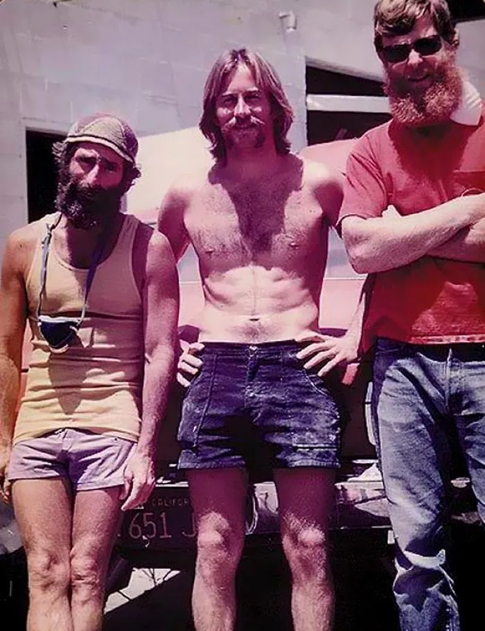 1970s Pics Of Men's Shorts Show A Forgotten Fashion Trend That Made Men Cool