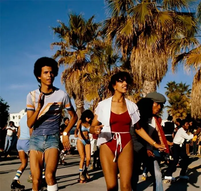 1970s Pics Of Men's Shorts Show A Forgotten Fashion Trend That Made Men Cool