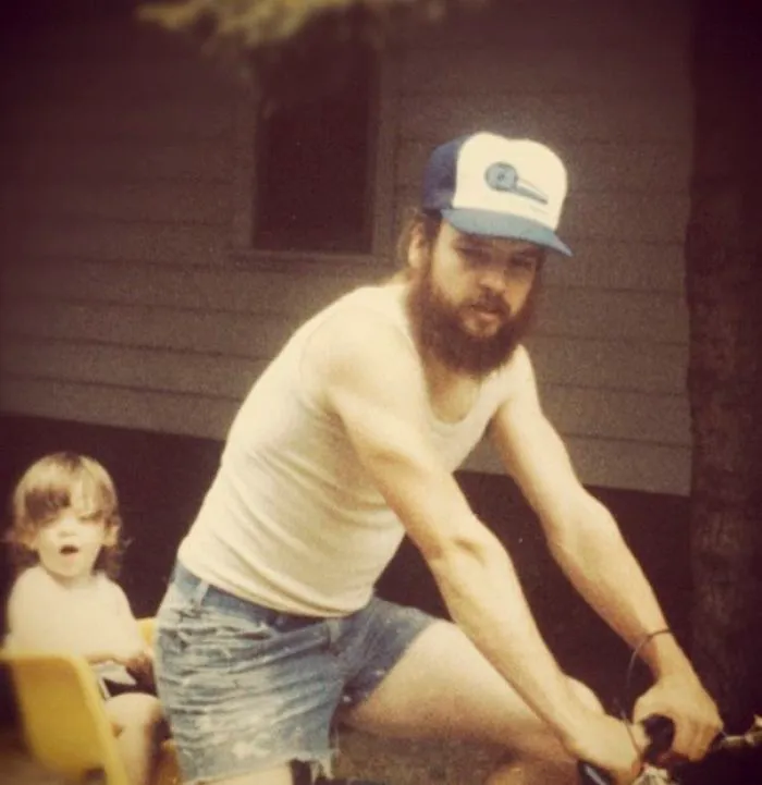 1970s Pics Of Men's Shorts Show A Forgotten Fashion Trend That Made Men Cool