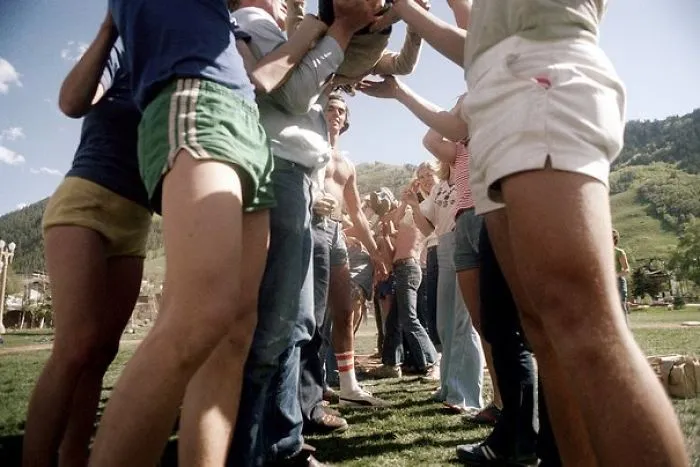 1970s Pics Of Men's Shorts Show A Forgotten Fashion Trend That Made Men Cool
