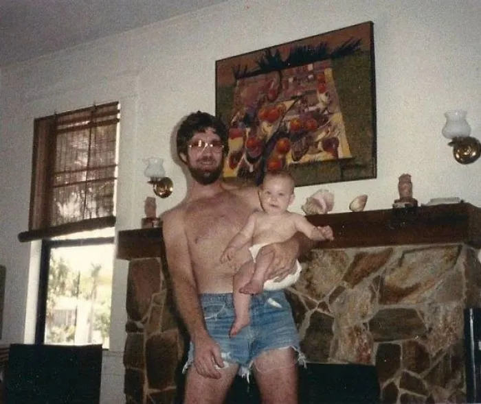 1970s Pics Of Men's Shorts Show A Forgotten Fashion Trend That Made Men Cool