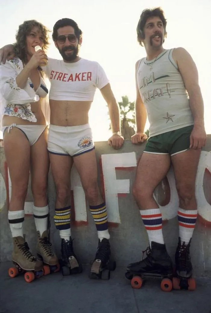1970s Pics Of Men's Shorts Show A Forgotten Fashion Trend That Made Men Cool