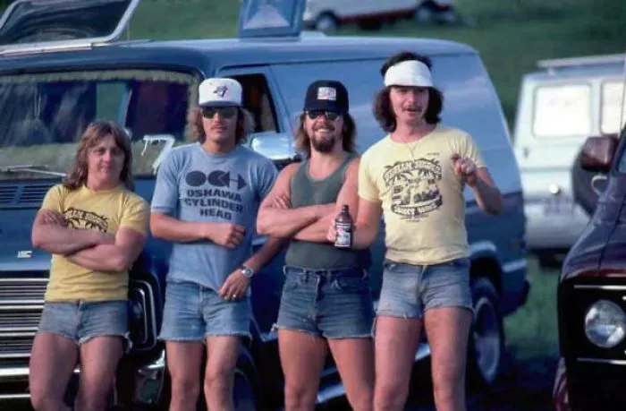 1970s Pics Of Men's Shorts Show A Forgotten Fashion Trend That Made Men Cool