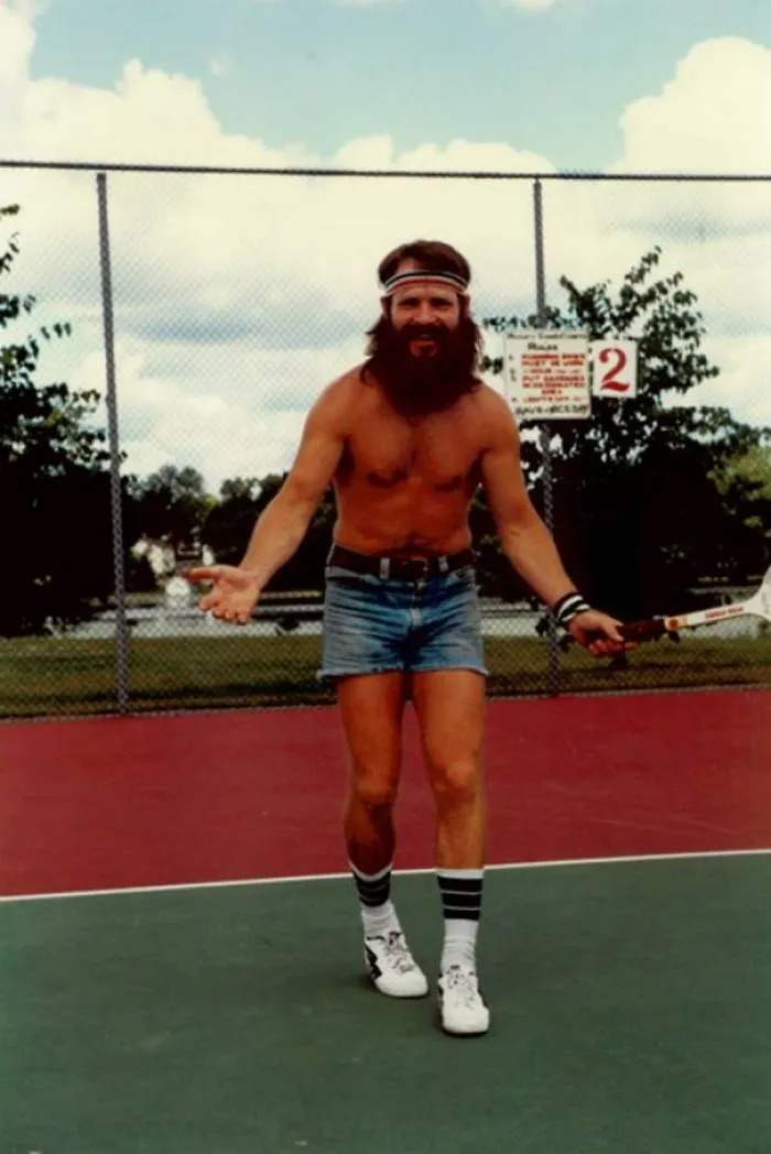 1970s Pics Of Men's Shorts Show A Forgotten Fashion Trend That Made Men Cool