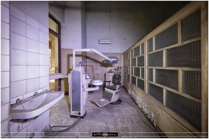 Dentist Chair