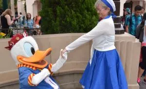 People Show Their Disney Love In Style For Dapper Day