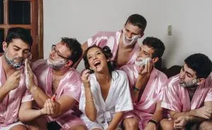 Bride Who Is A Computer Engineer Doesn't Have Any Girlfriends, So She Invites Her Bros Instead
