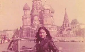 Hey Pandas, Share Vintage Photos Of Your Moms Being Cool!