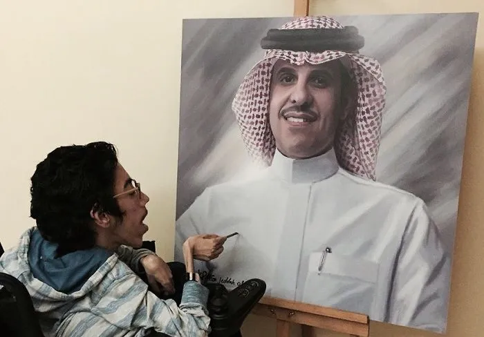Artist Proves That Disability Is Not A Limit By Creating These Realistic Paintings