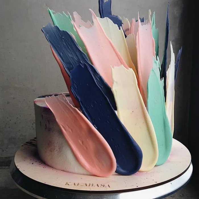 'Brushstroke' Cakes From Russia Are Taking Over Instagram