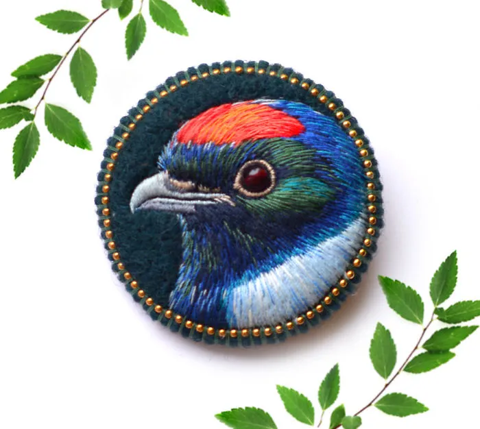 Incredibly Detailed Embroidered Bird Brooches By Paulina Bartnik