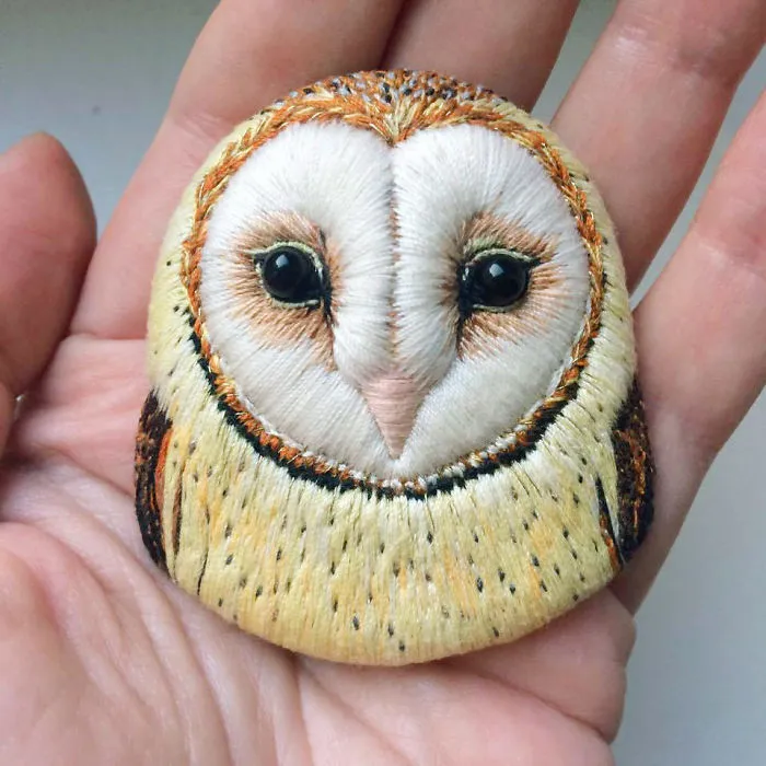 Incredibly Detailed Embroidered Bird Brooches By Paulina Bartnik