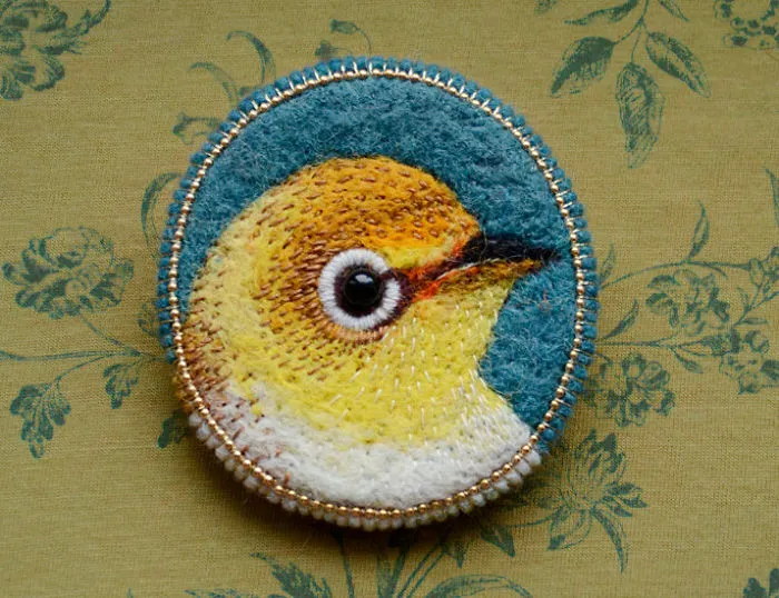 Incredibly Detailed Embroidered Bird Brooches By Paulina Bartnik