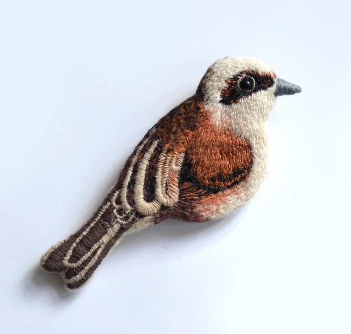 Incredibly Detailed Embroidered Bird Brooches By Paulina Bartnik
