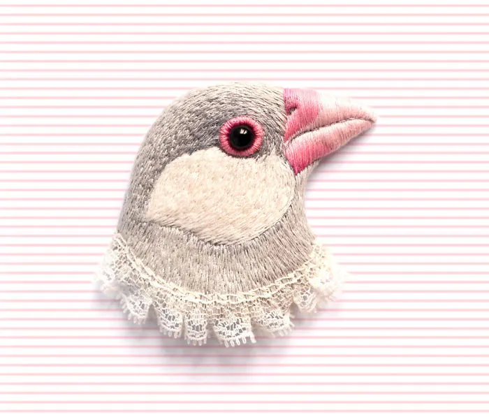 Incredibly Detailed Embroidered Bird Brooches By Paulina Bartnik