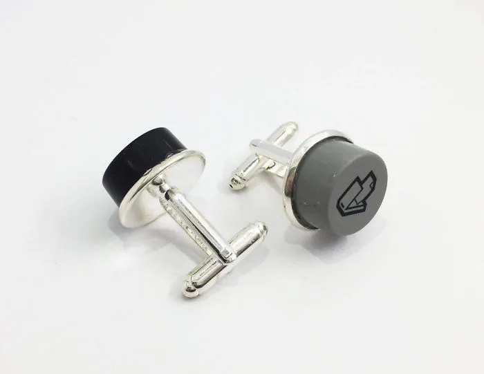 I Turn Old Electronic Devices Into Geeky Jewelry