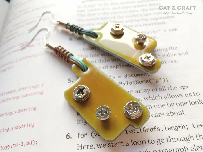 I Turn Old Electronic Devices Into Geeky Jewelry