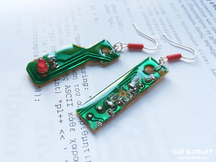 I Turn Old Electronic Devices Into Geeky Jewelry