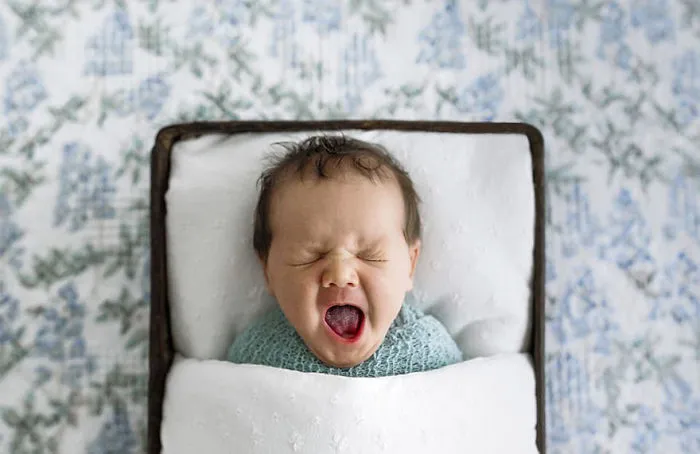 Esta fotógrafa hace fotos a los bebés de forma nunca vista