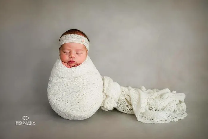 Esta fotógrafa hace fotos a los bebés de forma nunca vista