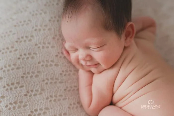 Esta fotógrafa hace fotos a los bebés de forma nunca vista