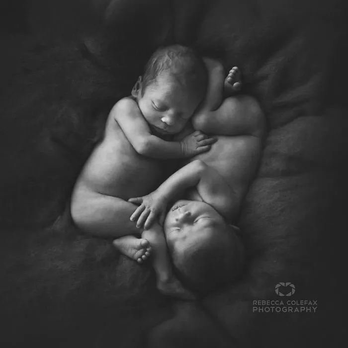 Esta fotógrafa hace fotos a los bebés de forma nunca vista