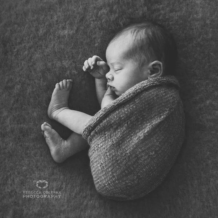Esta fotógrafa hace fotos a los bebés de forma nunca vista