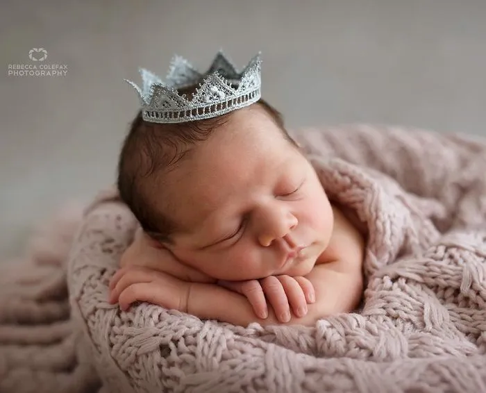 Esta fotógrafa hace fotos a los bebés de forma nunca vista