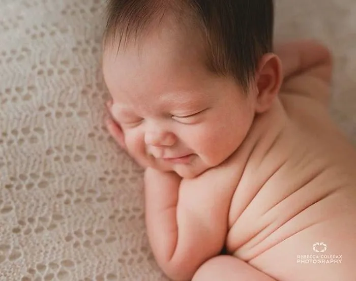 Photographer Takes Pictures Of Babies As Never Seen Before