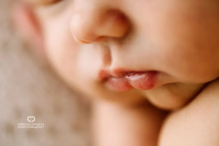 Esta fotógrafa hace fotos a los bebés de forma nunca vista