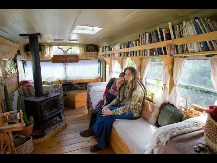 Couple Takes An Old School Bus And Turns It Into A Beautiful Tiny Home
