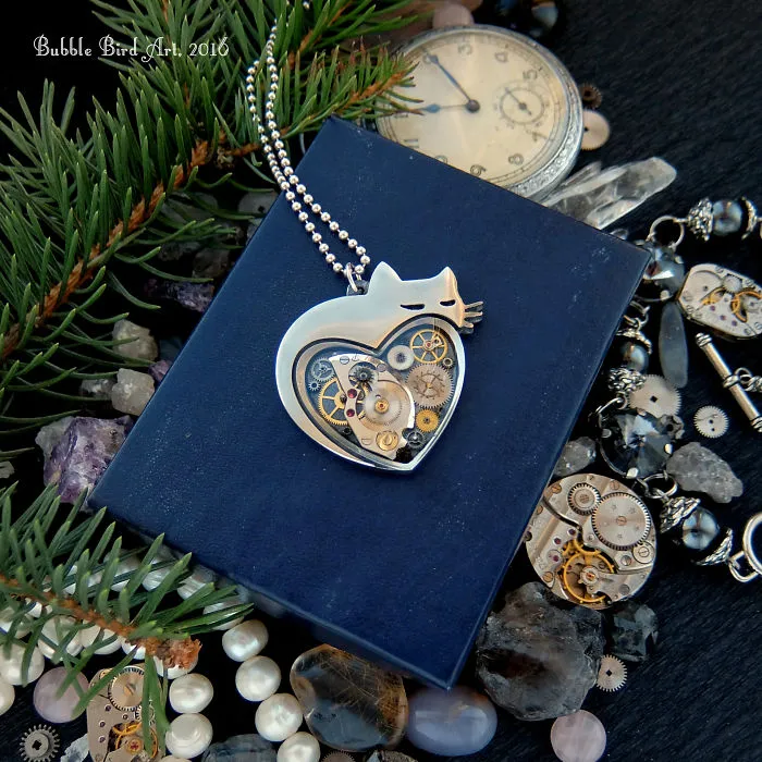 This Ukrainian Artist Creates Animal-Inspired Steampunk Jewelry