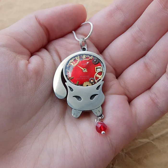 This Ukrainian Artist Creates Animal-Inspired Steampunk Jewelry