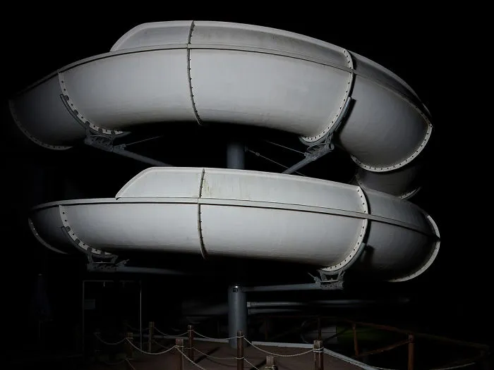 "Night Games" Is What Happens In The Amusement Parks By Night
