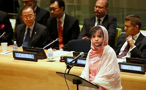 People Are Photoshoping Refugee Zahra Into Different Realities And It's Heartbreaking