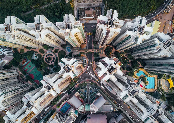 I Photographed The Claustrophobic Living In Hong Kong From Above