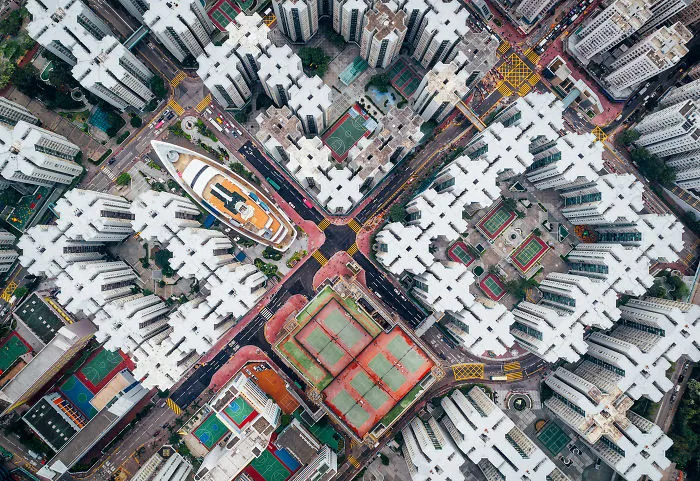 I Photographed The Claustrophobic Living In Hong Kong From Above
