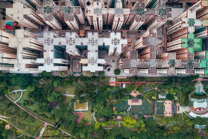 I Photographed The Claustrophobic Living In Hong Kong From Above