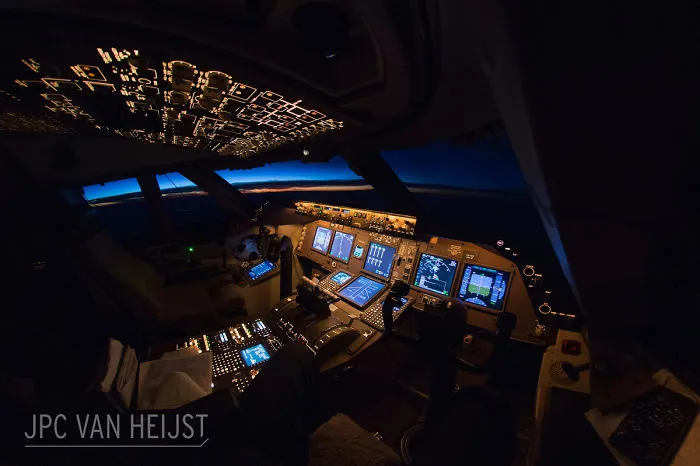 Este piloto de 747 saca increíbles fotos desde la cabina, demostrando que los pilotos tienen las oficinas con mejores vistas del mundo