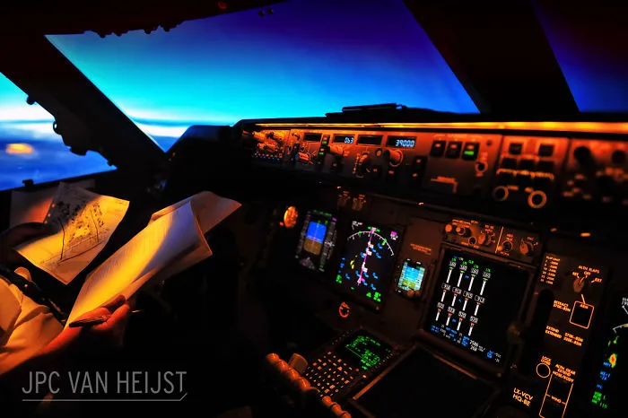 Este piloto de 747 saca increíbles fotos desde la cabina, demostrando que los pilotos tienen las oficinas con mejores vistas del mundo