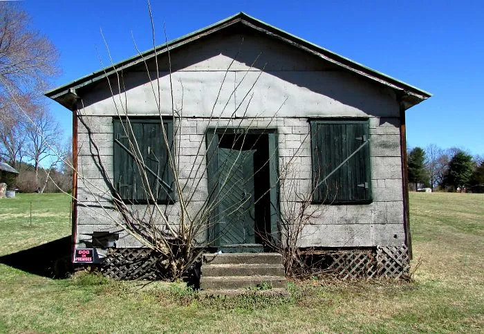 The Strange, Derelict Beauty Of The Abandoned Home.