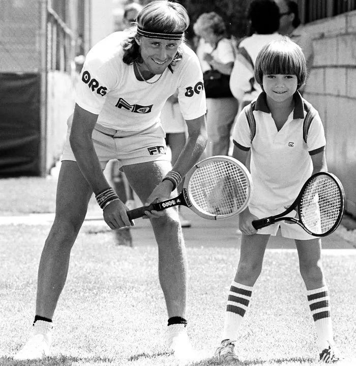 1970s Pics Of Men's Shorts Show A Forgotten Fashion Trend That Made Men Cool