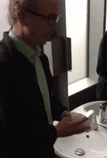 Este secador de manos lo seca todo