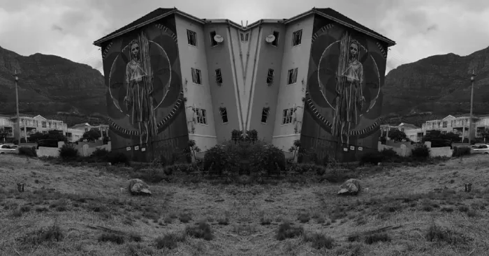 I Travel Across South Africa For Business And Enjoy Shooting And Editing Surreal-Symmetric Cell-Phonography