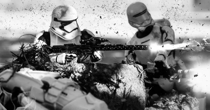 Artist Creates Amazing Battle Scenes Using Star Wars Toys