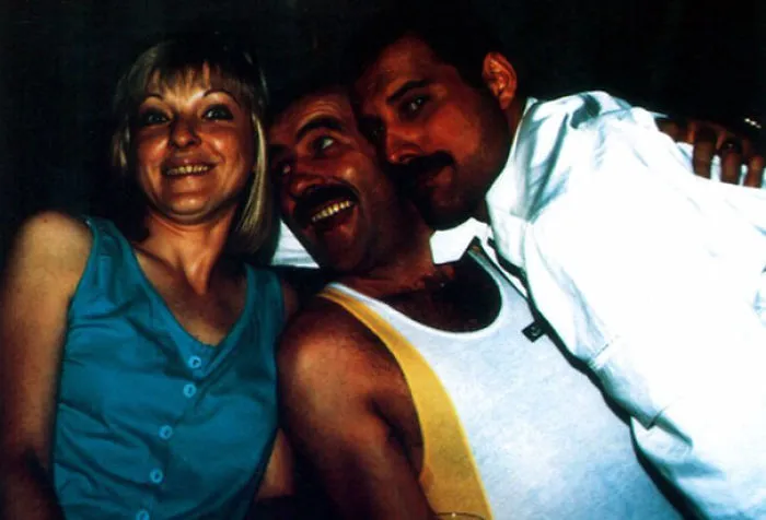 10+ Raras fotos de Freddie Mercury y su novio en los 80 que muestran su lado menos visto