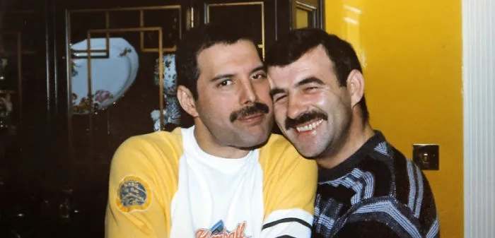 10+ Raras fotos de Freddie Mercury y su novio en los 80 que muestran su lado menos visto